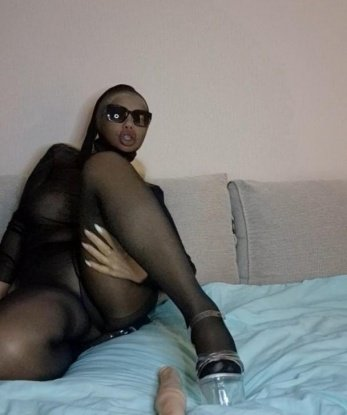 Кира, Проститутка